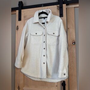 Sherpa shacket Universal Thread